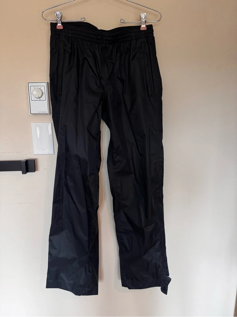 Helly Hansen Black Women's Rain Pants - Picture 1 of 4
